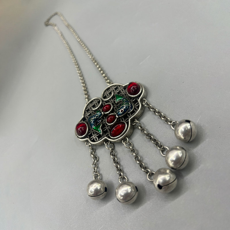 Vintage Collectible Market - Vintage-Sammlerstück aus Edelstein und Silber, Centennial-Schloss-Anhänger,