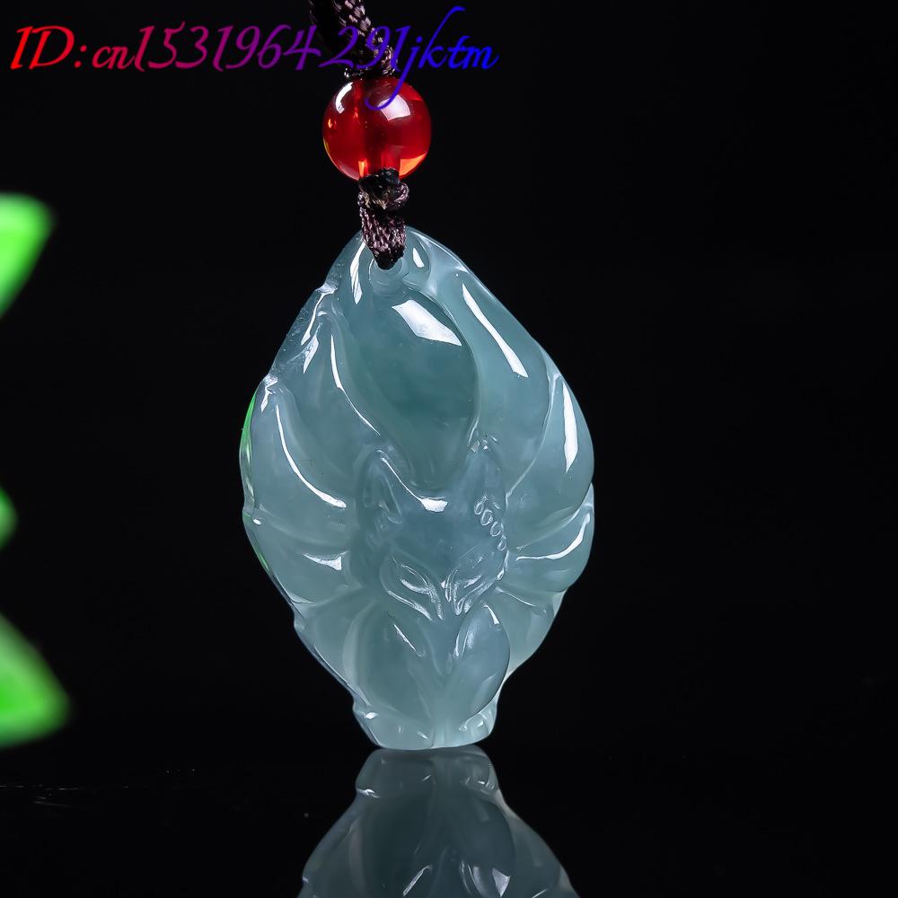 Natürliche burmesische Jadeit- – Vintage Collectibles For Sale Bewertung und Preis