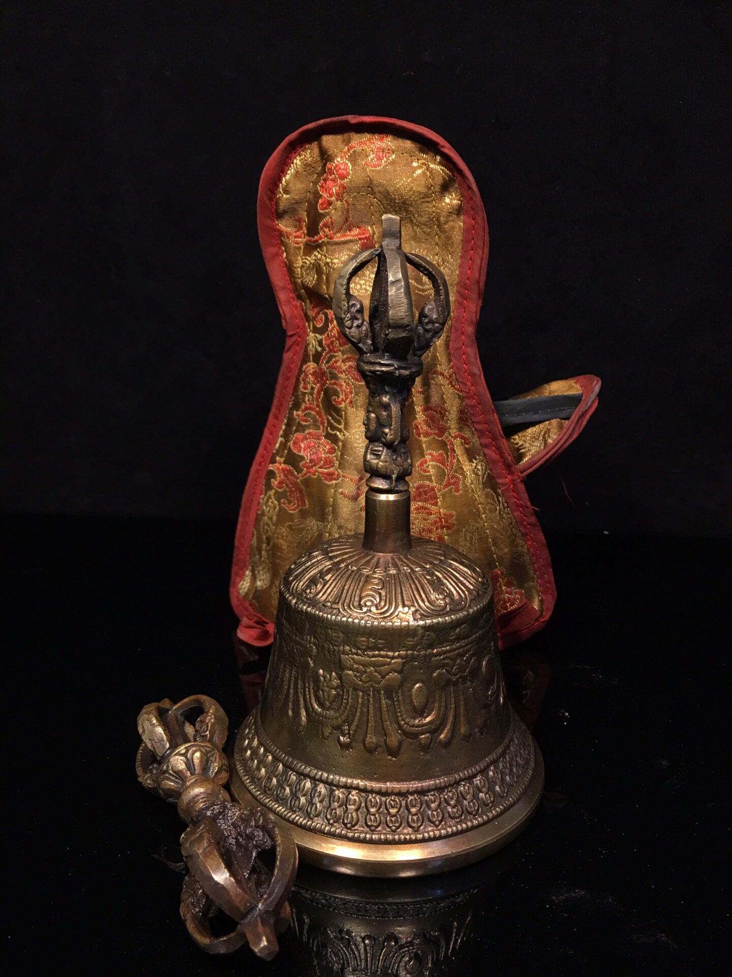 Vintage Reines Messing Vajra-G – Vintage Collectible Bells Bewertung und Preis
